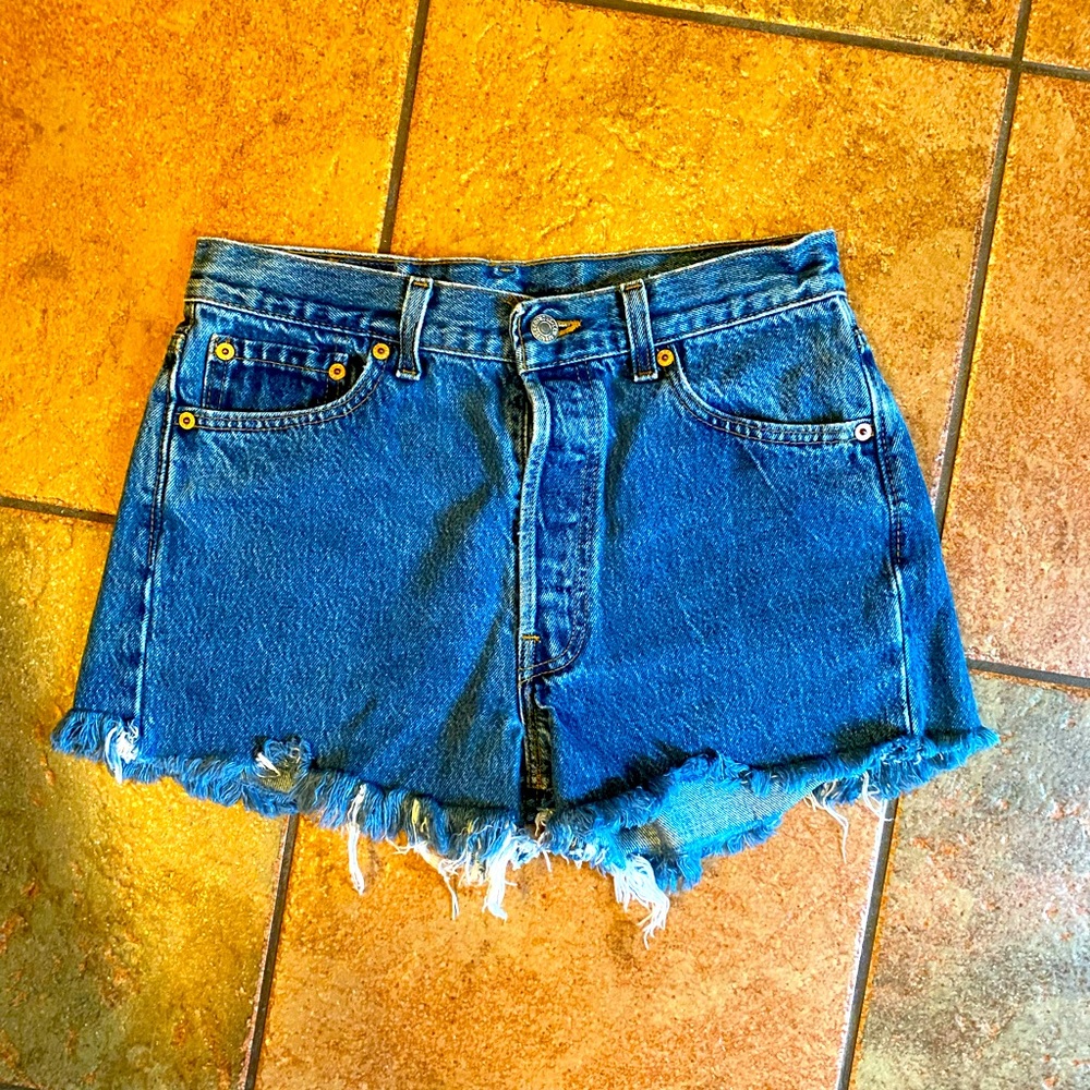 LEVI’S 501 DARK WASH JEAN SHORTS